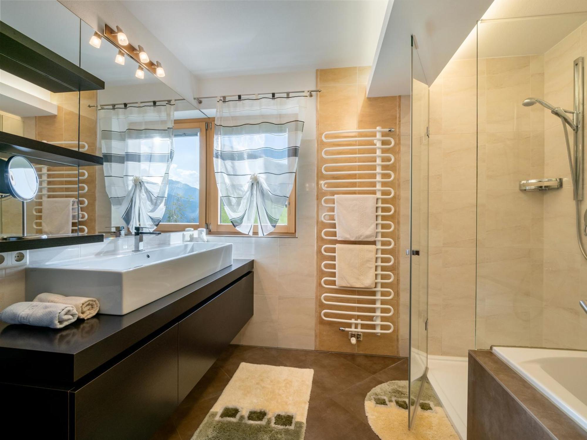 Ahornegg Apartment Тукс Екстериор снимка